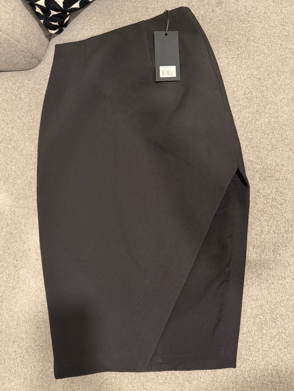 Kendall & Kylie Solid Black Midi Skirt with Side Slit